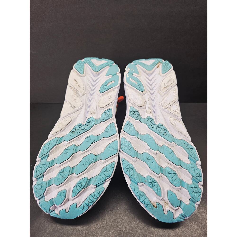 Hoka Women 8.5 Comfy footwear - Picture 3 of 10